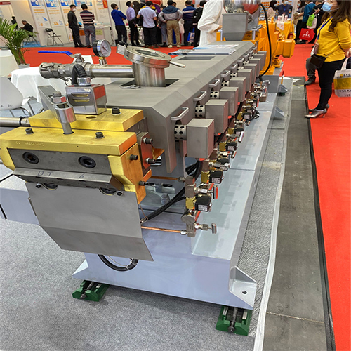 65雙螺桿擠出機